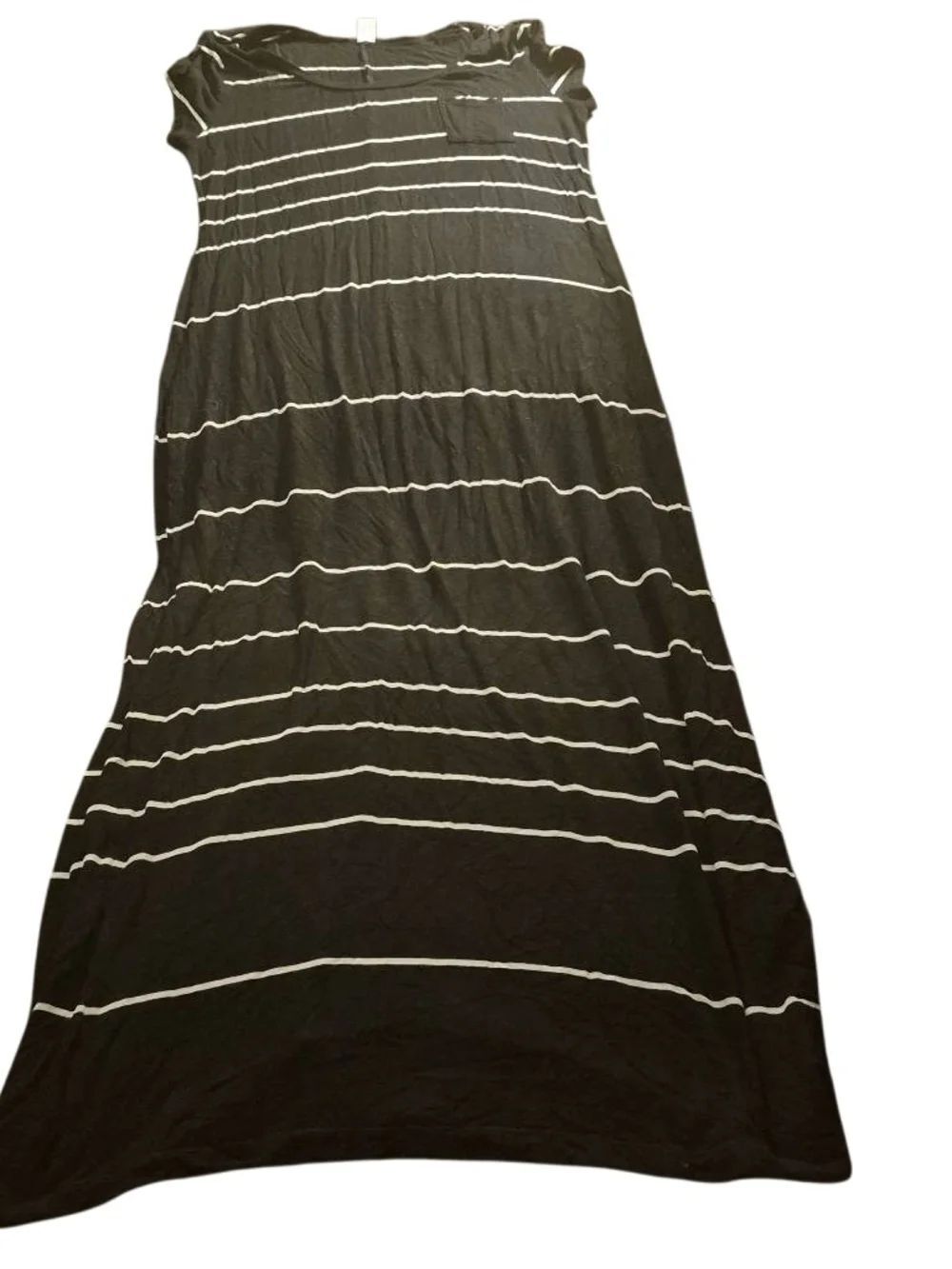 Old Navy Black and White Striped Maxi (447)Dress